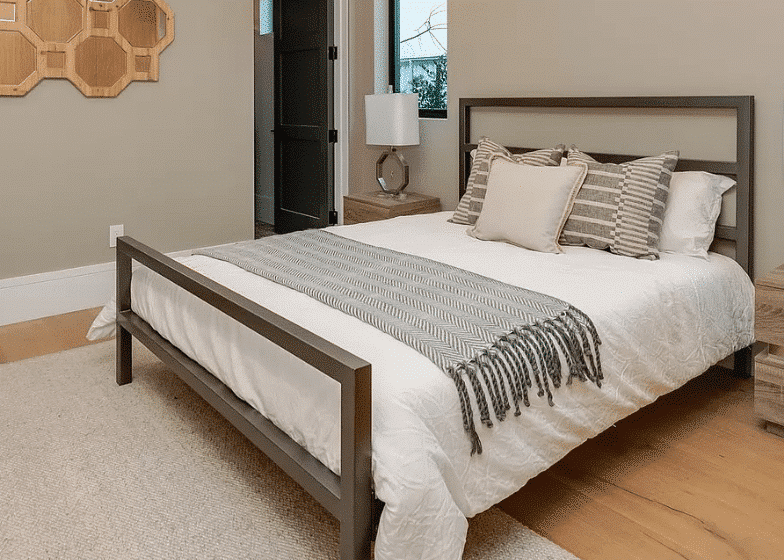 Liverpool Queen Bed