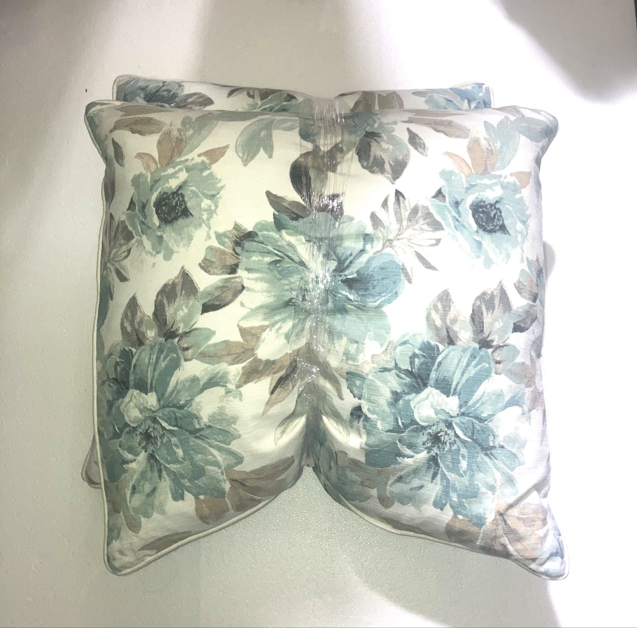 Blue Floral Print Throw Pillow Set 18 x 18