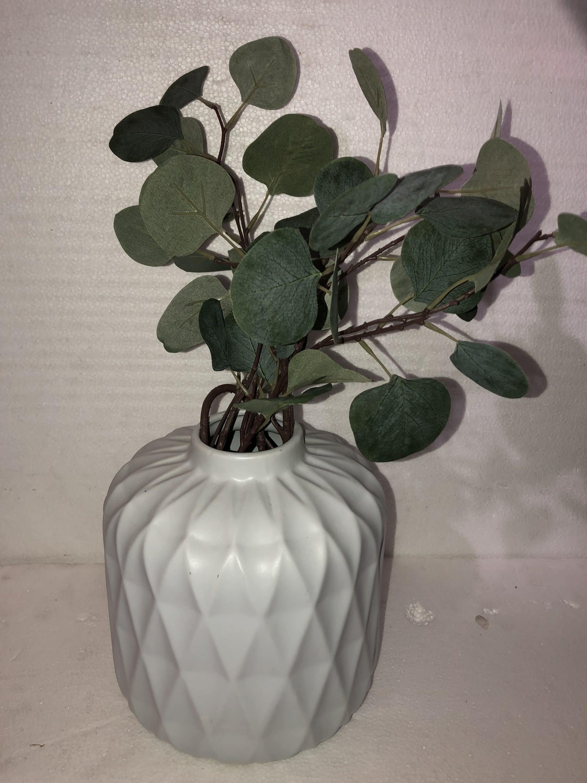 White Diamond Textured Vase 9"