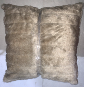 Biege w/ Horizontal Faux Fur 23 x 23